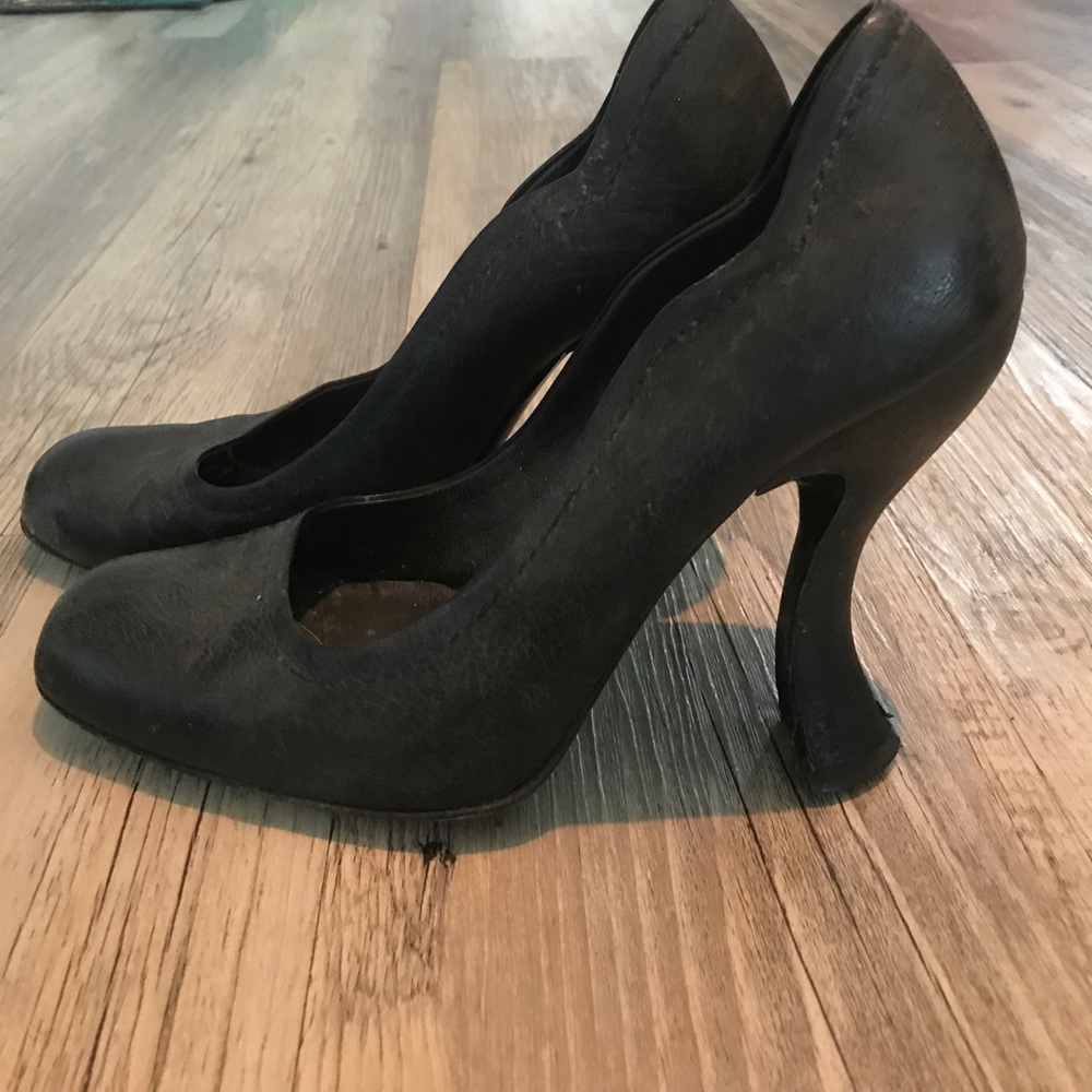 Prada sz 37.5.